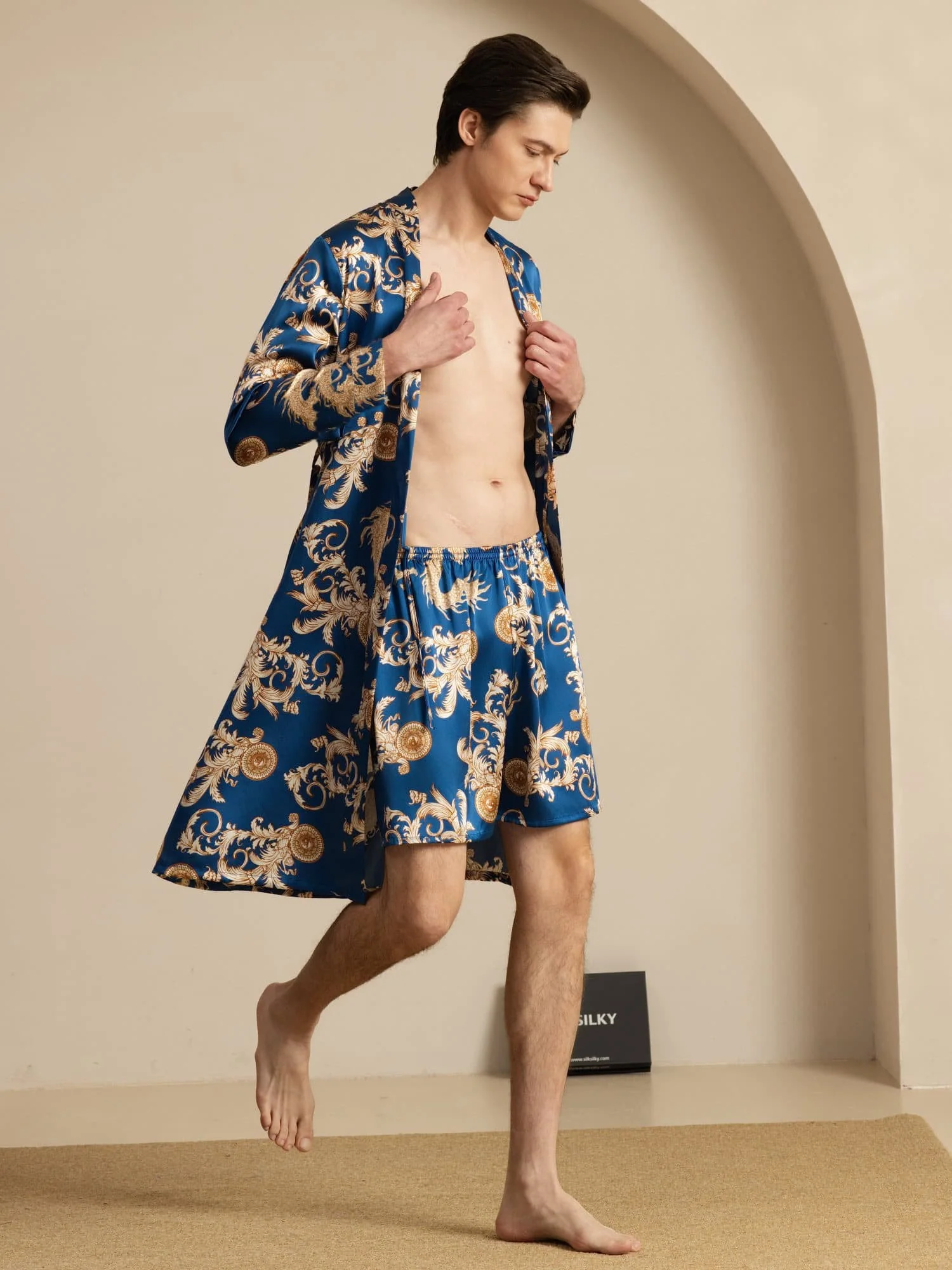 Seda Pura Hombre Largo Hasta La Rodilla Bata Patrón De Dragón Y Pantalones Cortos De Dormir Conjunto - Image 12