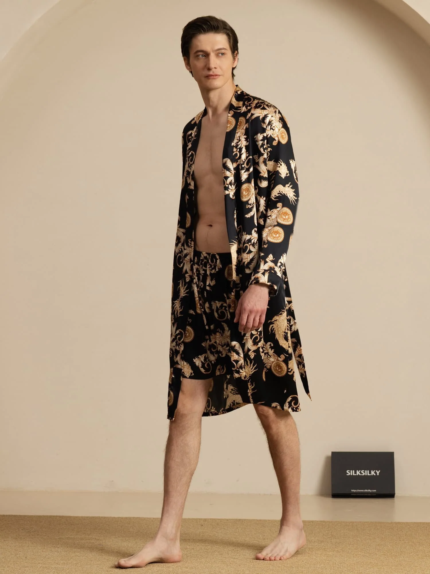 Seda Pura Hombre Largo Hasta La Rodilla Bata Patrón De Dragón Y Pantalones Cortos De Dormir Conjunto - Image 4