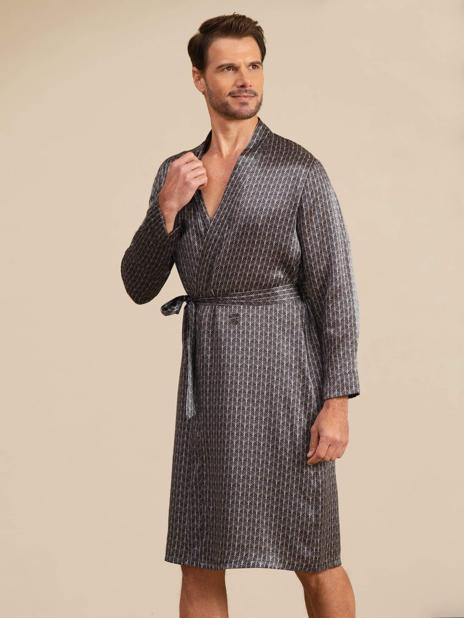 Bata De Hombre De Seda Pura Hasta La Rodilla Con Estampado De Ginkgo Y Cinturón Diseño - Image 4