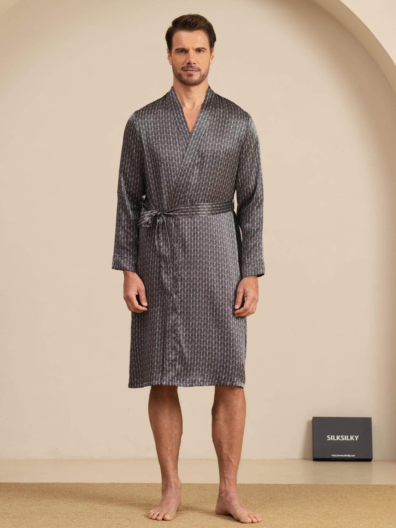 Bata De Hombre De Seda Pura Hasta La Rodilla Con Estampado De Ginkgo Y Cinturón Diseño - Image 7