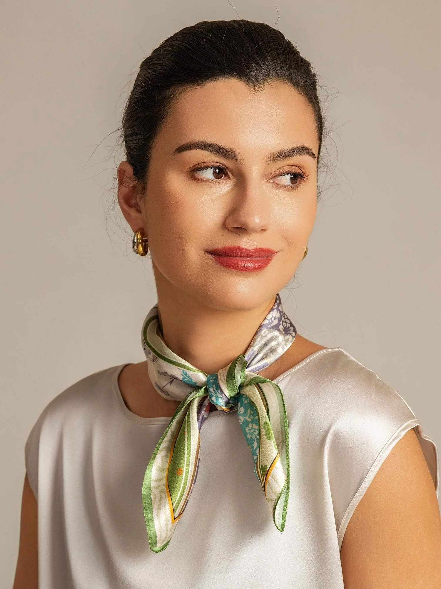 Pure Silk Pattern Stitching Square Scarf - Tamaño 53x53cm - Image 3