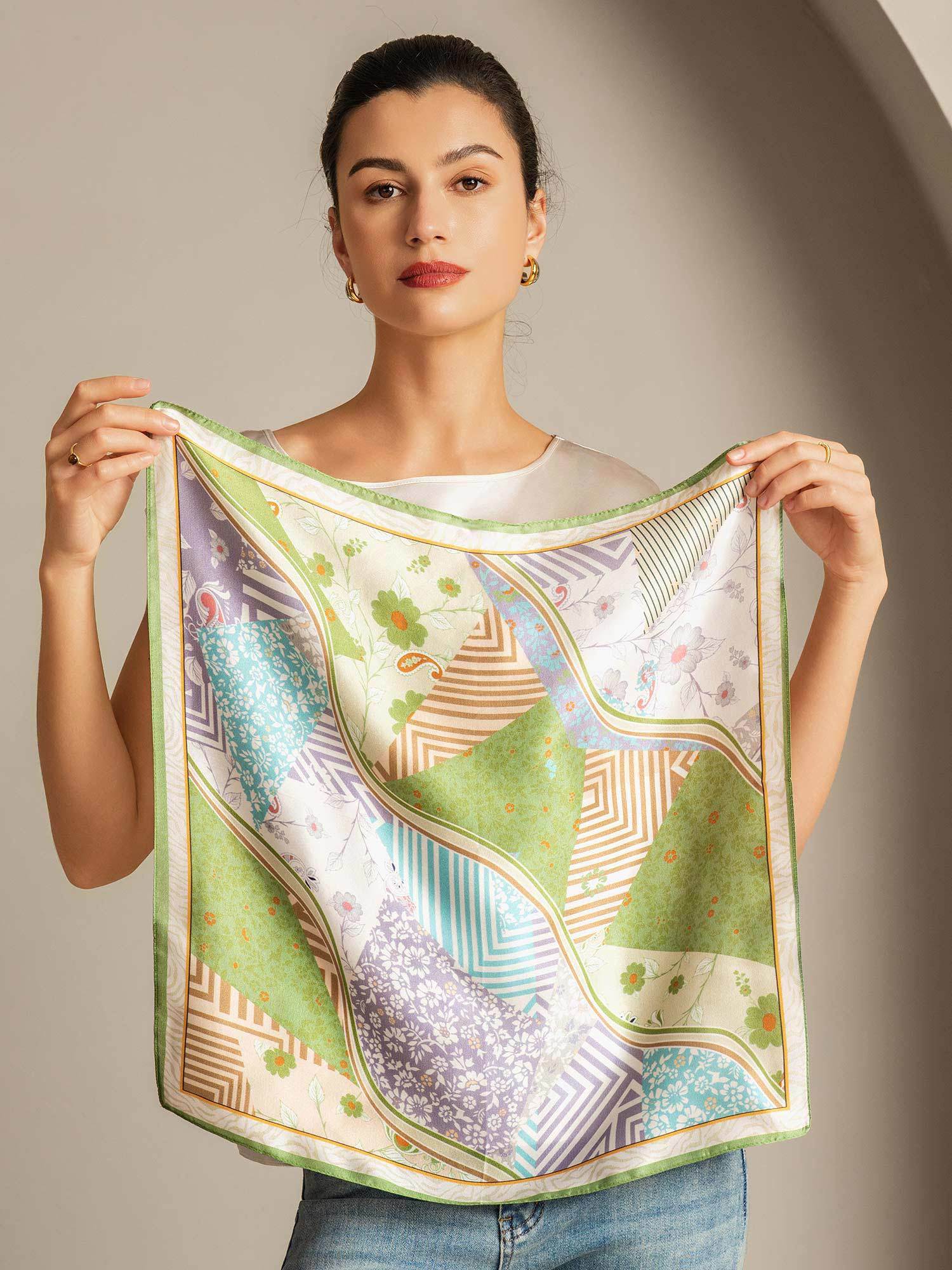 Pure Silk Pattern Stitching Square Scarf - Tamaño 53x53cm - Image 4