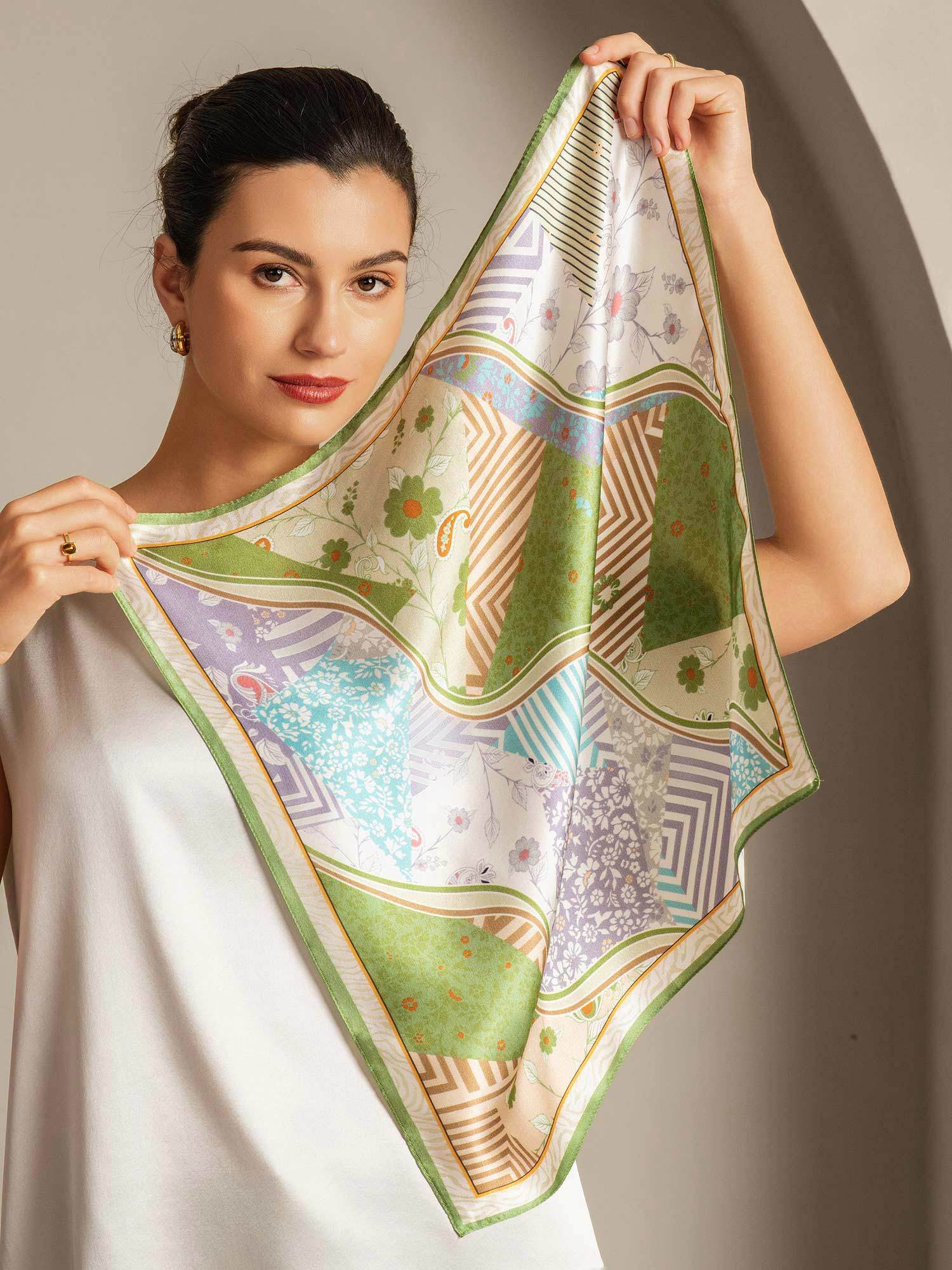Pure Silk Pattern Stitching Square Scarf - Tamaño 53x53cm - Image 5