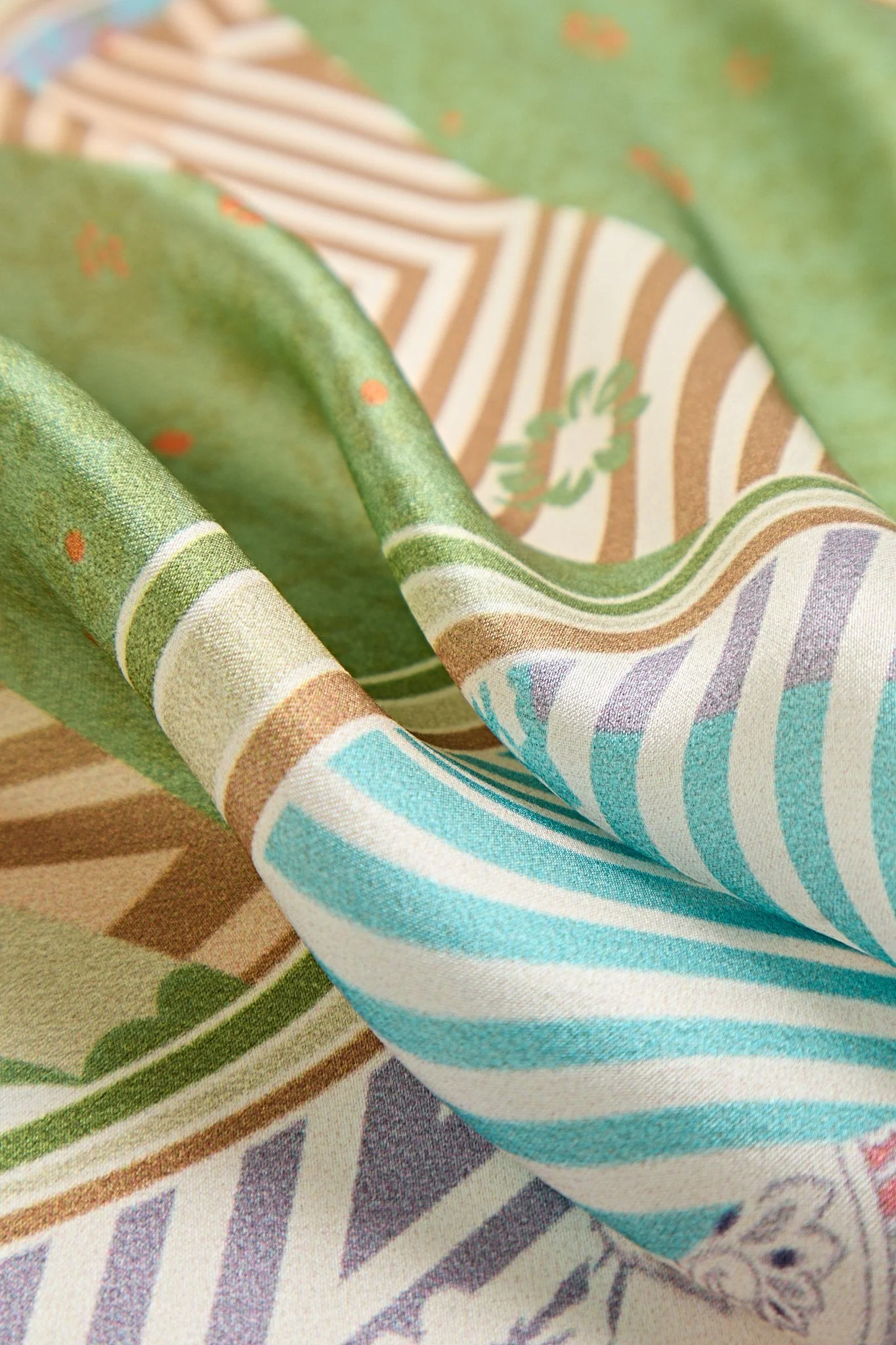 Pure Silk Pattern Stitching Square Scarf - Tamaño 53x53cm - Image 6