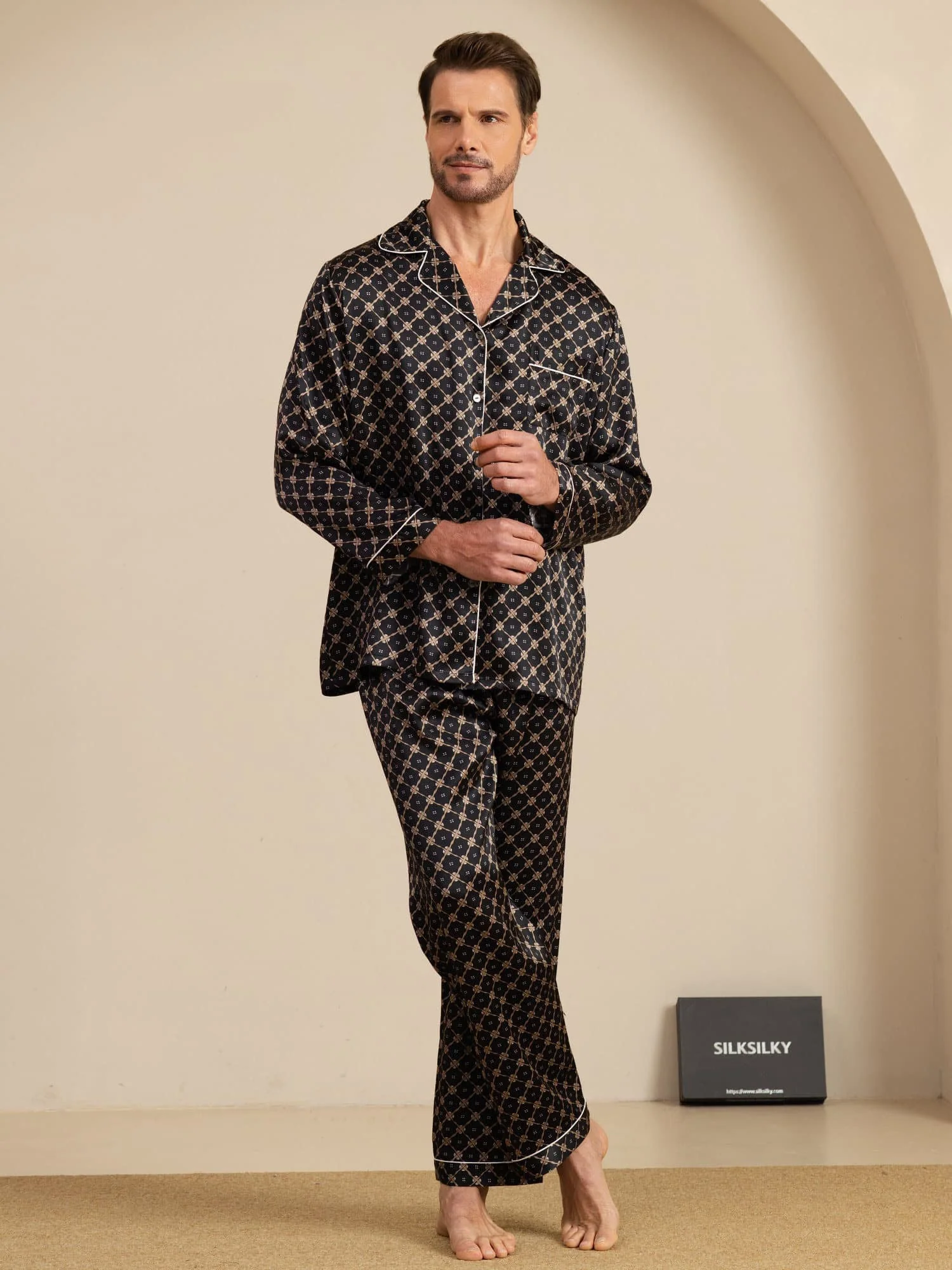Conjunto De Pijama De Hombre De Seda Pura Con Estampado De Cadena Azul Marino Manga Larga Con Pantalón - Image 17