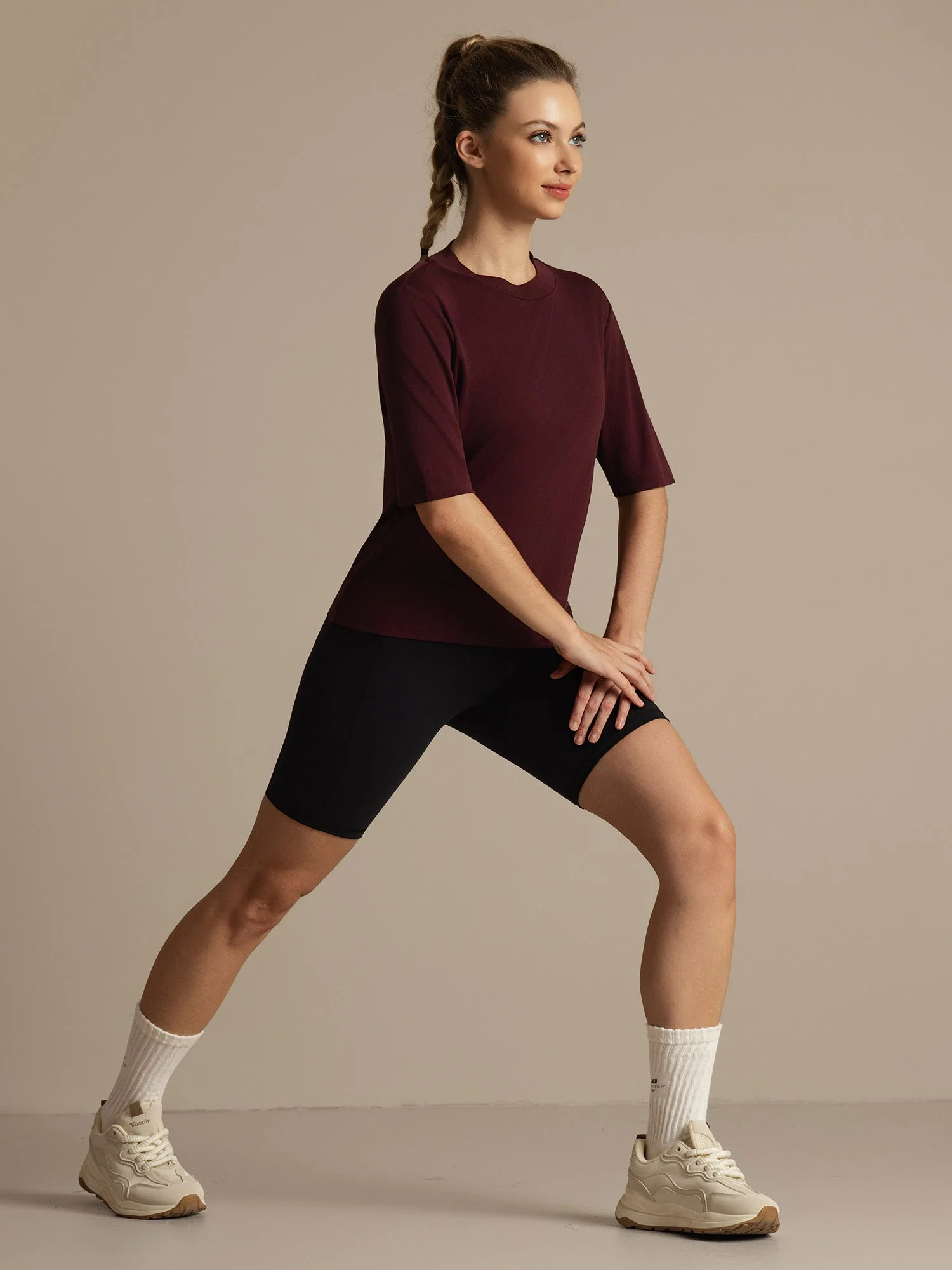 Camiseta Deportiva de Manga Media con Cuello Redondo de Seda Pura para Mujer - Image 14