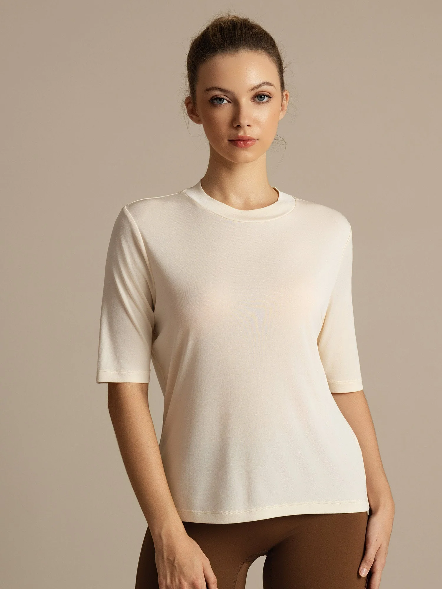 Camiseta Deportiva de Manga Media con Cuello Redondo de Seda Pura para Mujer - Image 21