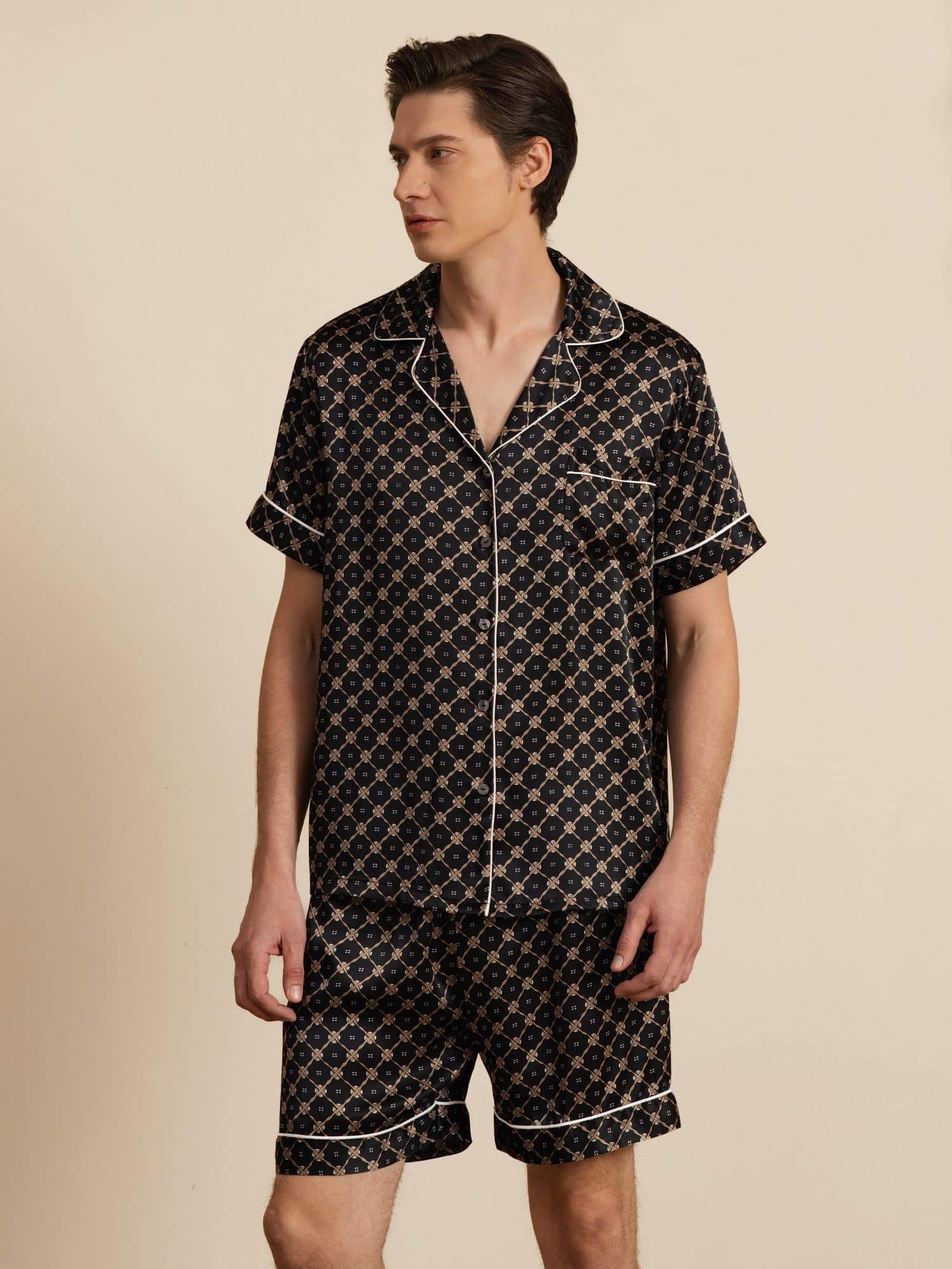 Conjunto Pijama Hombre De Seda Manga Corta Cuello Con Muesca Estampado Cadena Con Shorts - Image 8