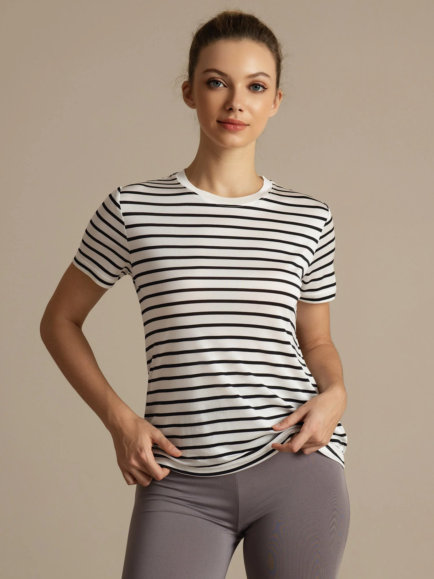 Camiseta Deportiva de Rayas con Manga Corta y Cuello Redondo de Seda Pura para Mujer - Image 10