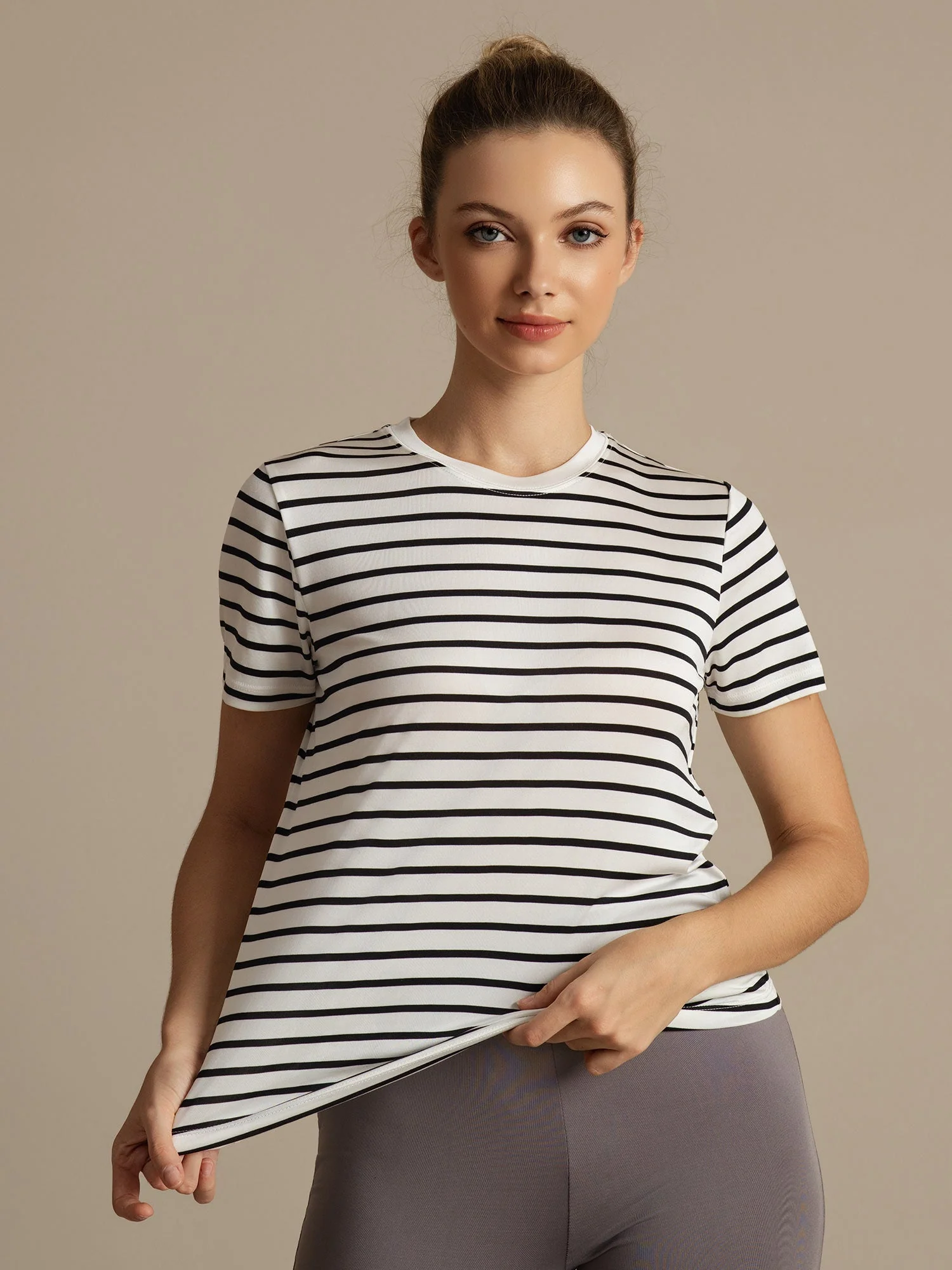 Camiseta Deportiva de Rayas con Manga Corta y Cuello Redondo de Seda Pura para Mujer - Image 12