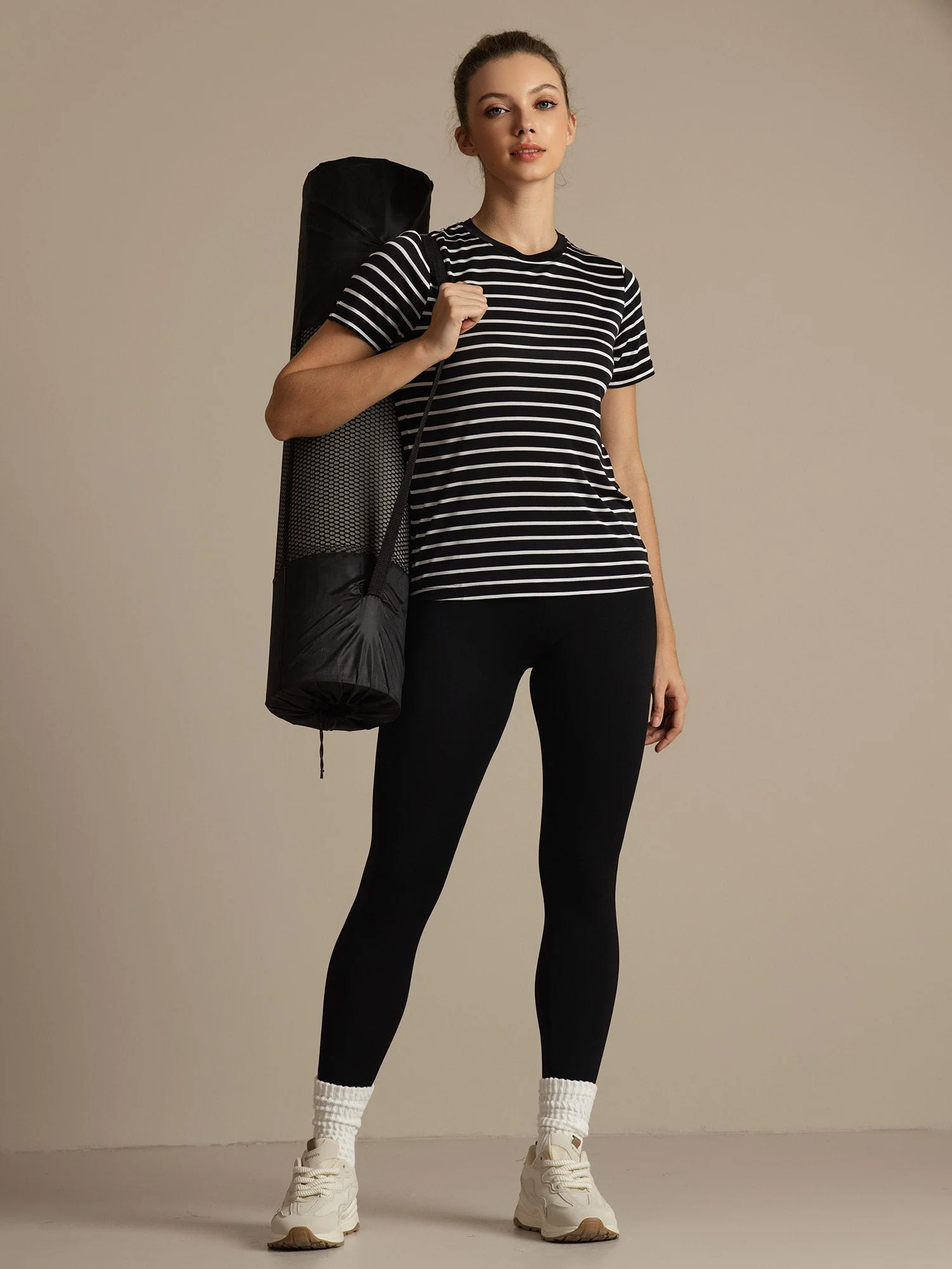 Camiseta Deportiva de Rayas con Manga Corta y Cuello Redondo de Seda Pura para Mujer - Image 6