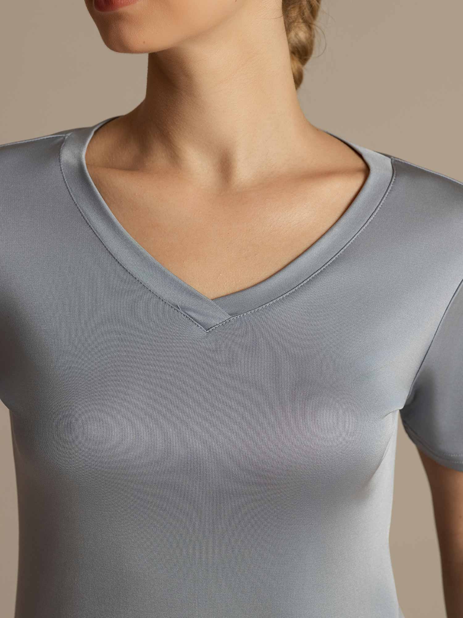 Camiseta Deportiva Mujer Manga Corta Cuello V Seda Pura - Image 13