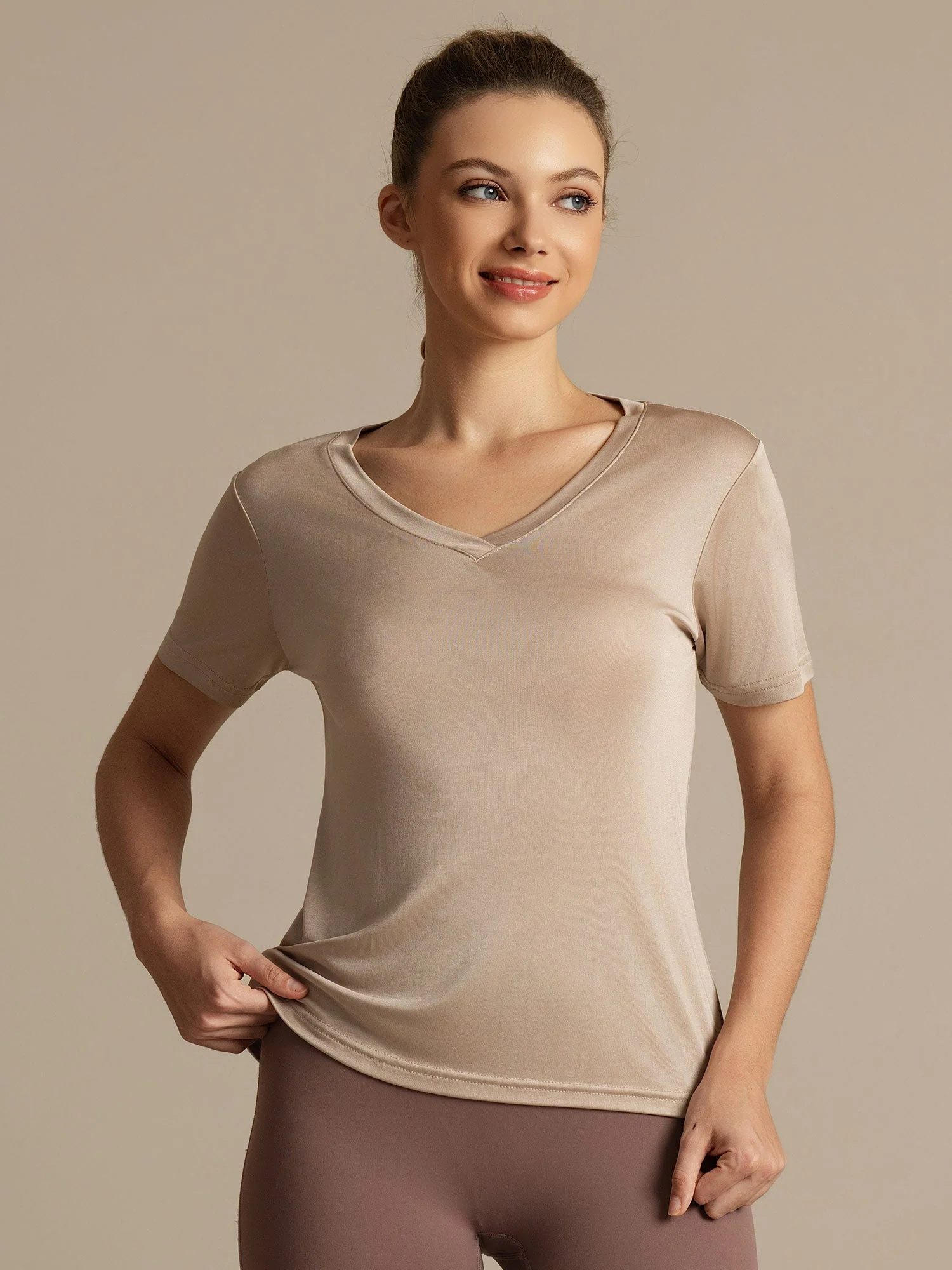 Camiseta Deportiva Mujer Manga Corta Cuello V Seda Pura - Image 17