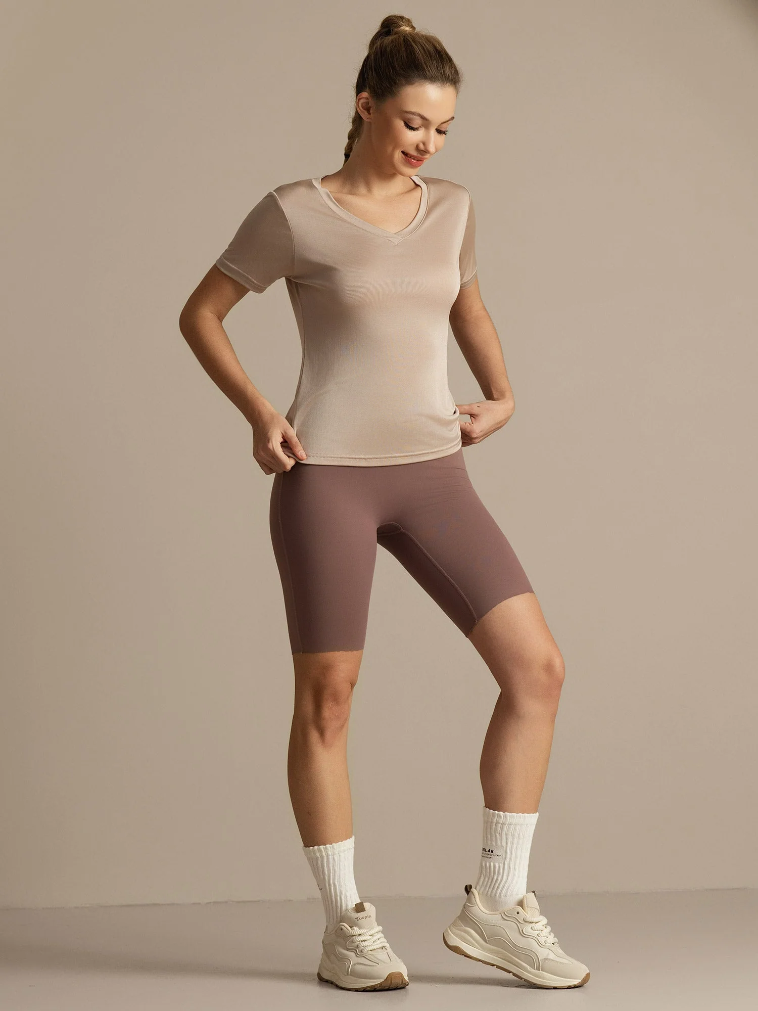 Camiseta Deportiva Mujer Manga Corta Cuello V Seda Pura - Image 22