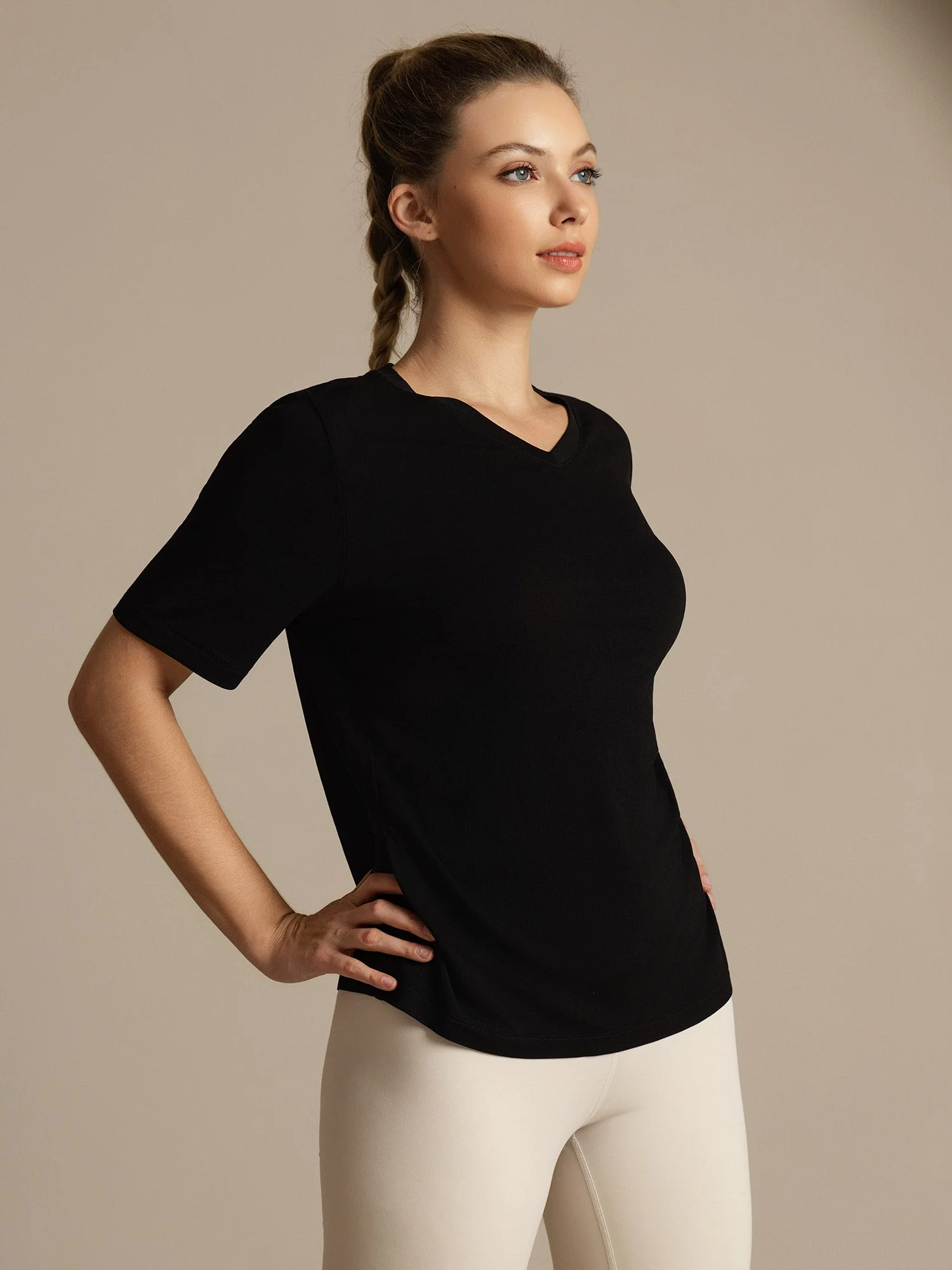 Camiseta Deportiva Mujer Manga Corta Cuello V Seda Pura - Image 14