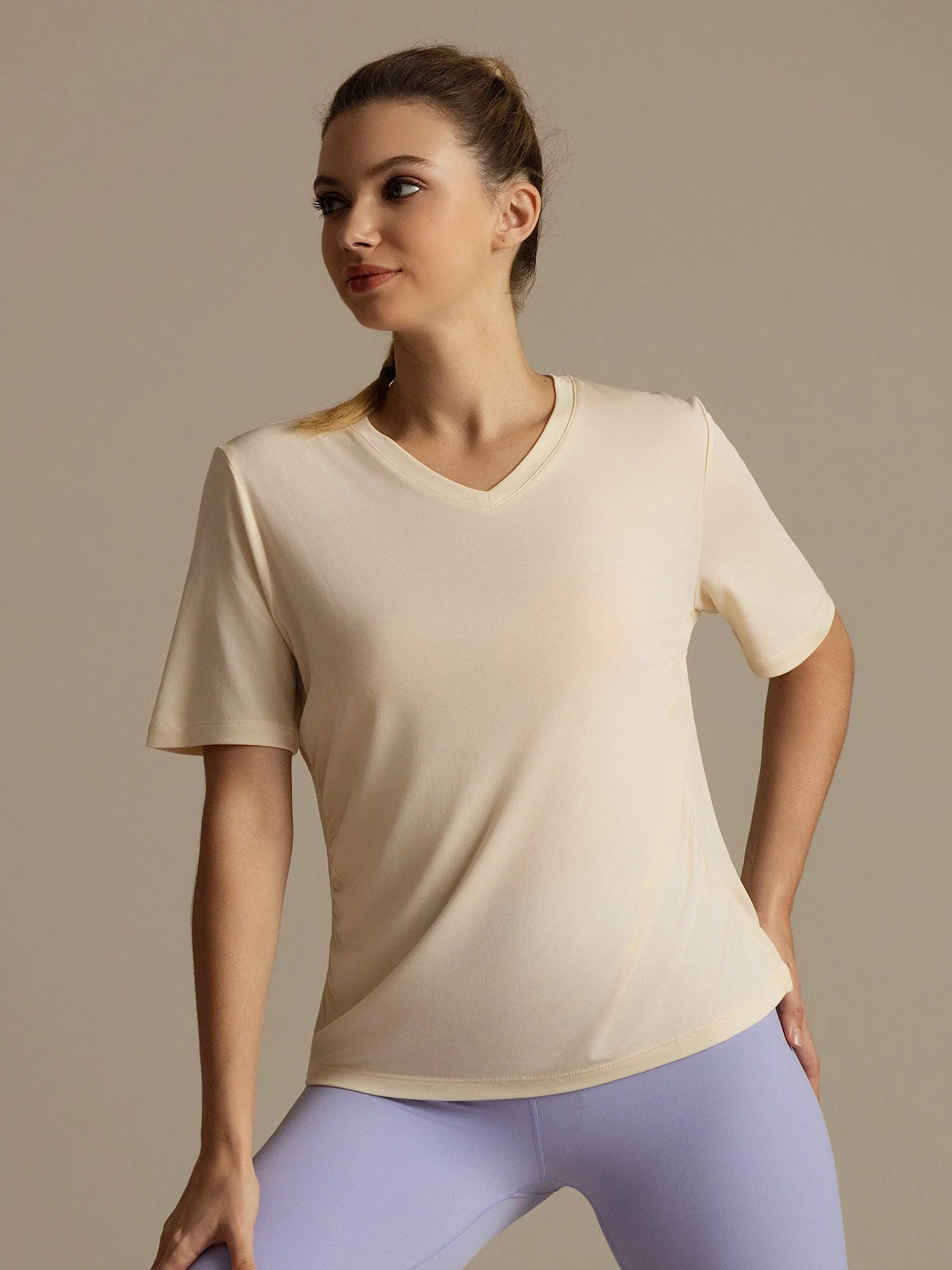 Camiseta Deportiva Mujer Manga Corta Cuello V Seda Pura - Image 23