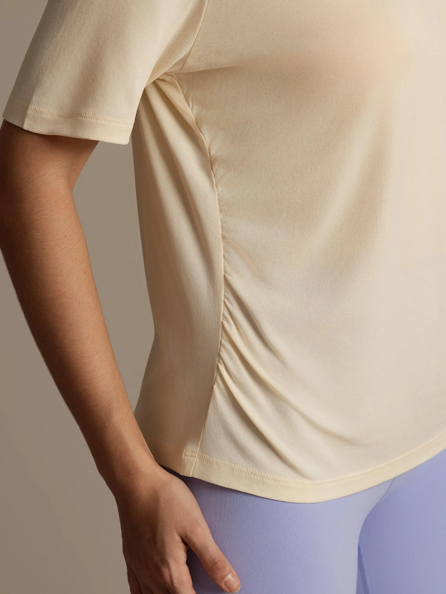 Camiseta Deportiva Mujer Manga Corta Cuello V Seda Pura - Image 24