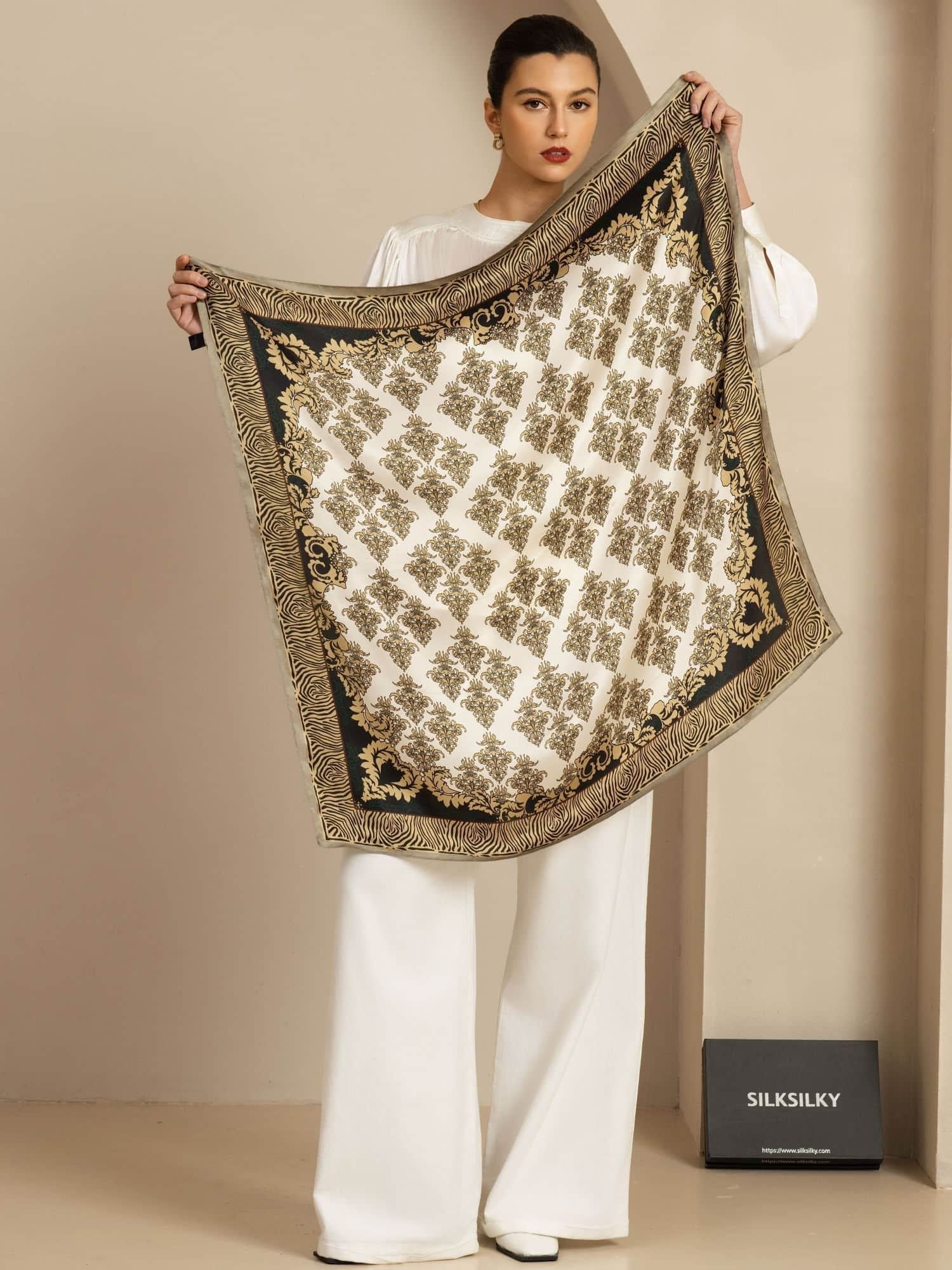 Pañuelo Cuadrado de Seda Pura con Estampado de Inspiración Vintage - Tamaño 90x90cm - Image 4