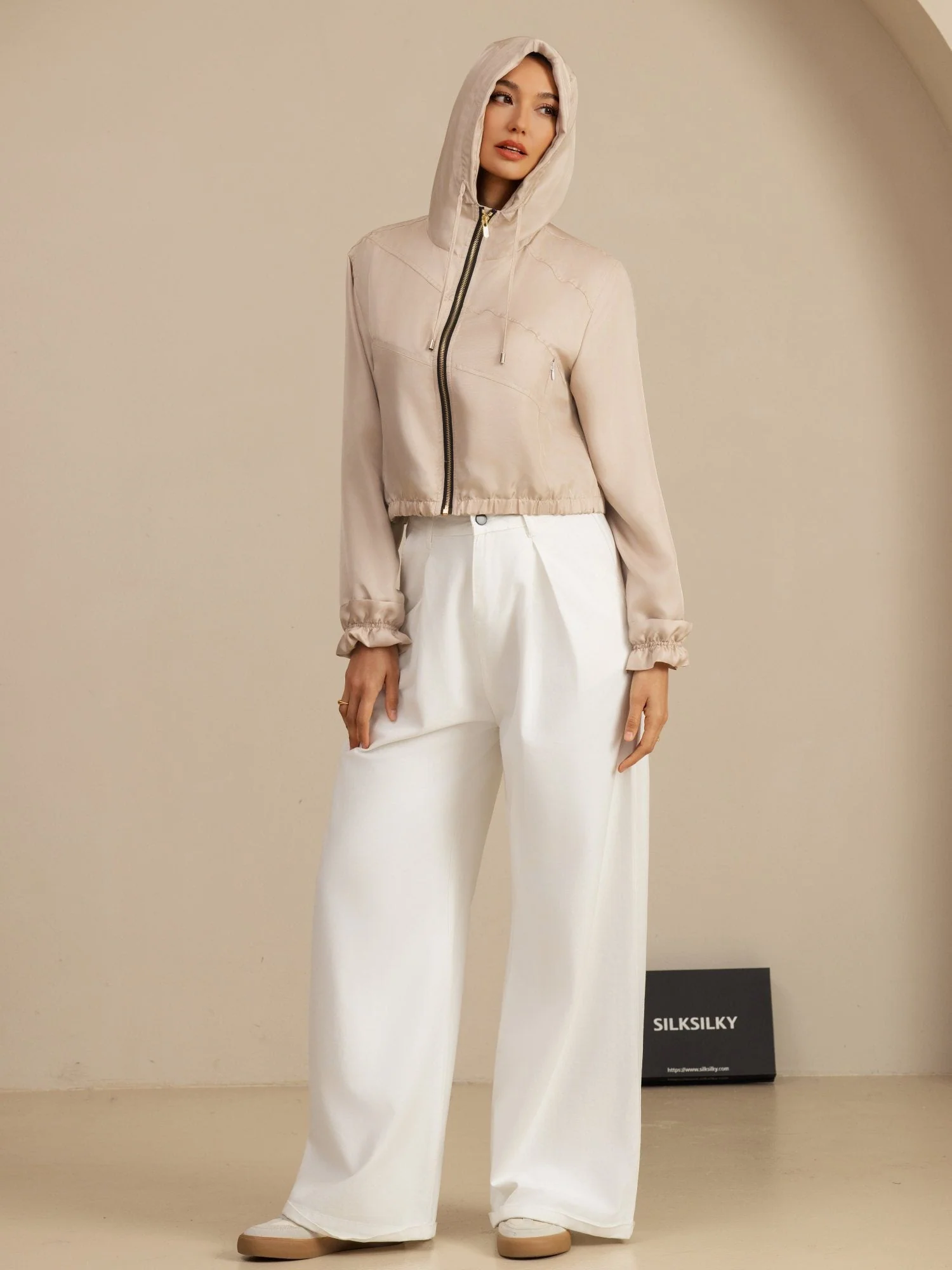 Chaqueta Corta Con Capucha Para Mujer De Seda Pura Con Bolsillos - Image 23
