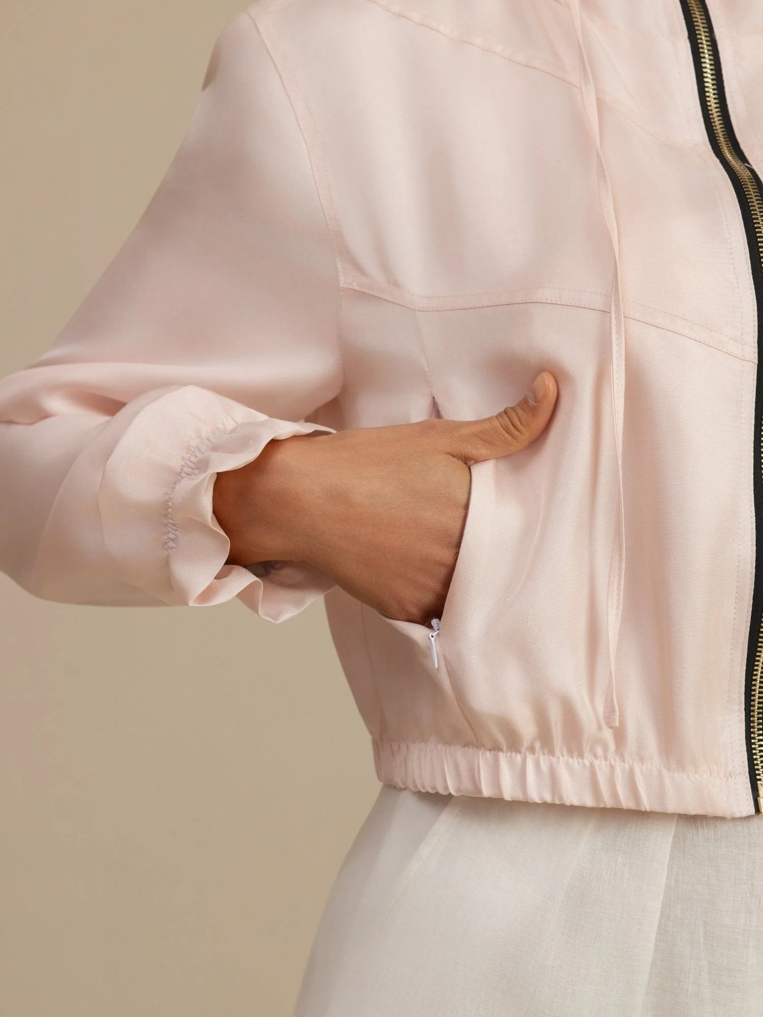 Chaqueta Corta Con Capucha Para Mujer De Seda Pura Con Bolsillos - Image 32