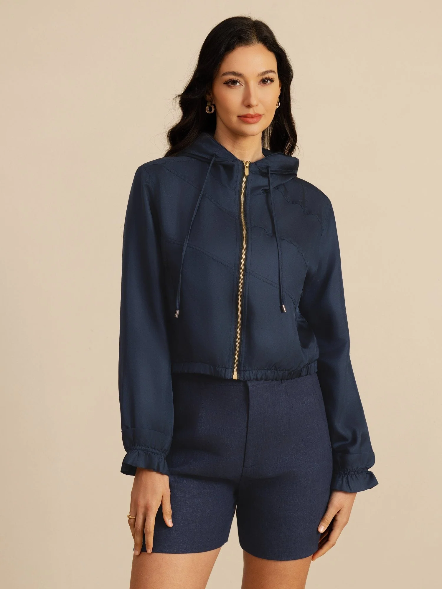 Chaqueta Corta Con Capucha Para Mujer De Seda Pura Con Bolsillos - Image 4