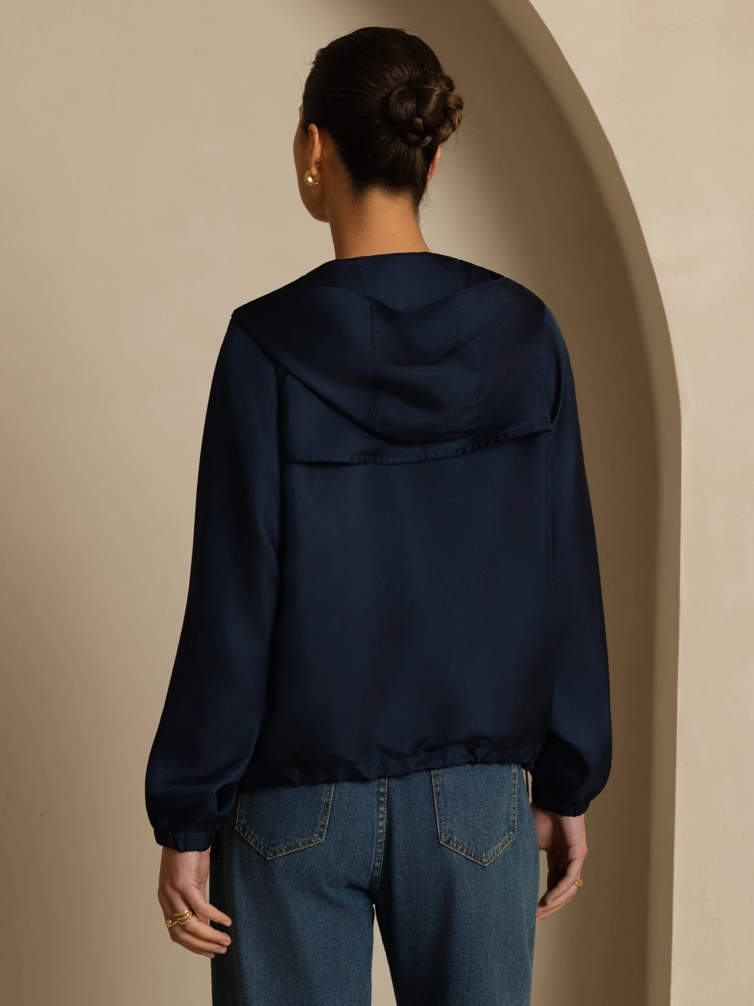Chaqueta Con Capucha Para Mujer De Seda Pura Con Grandes Bolsillos Con Solapa - Image 16