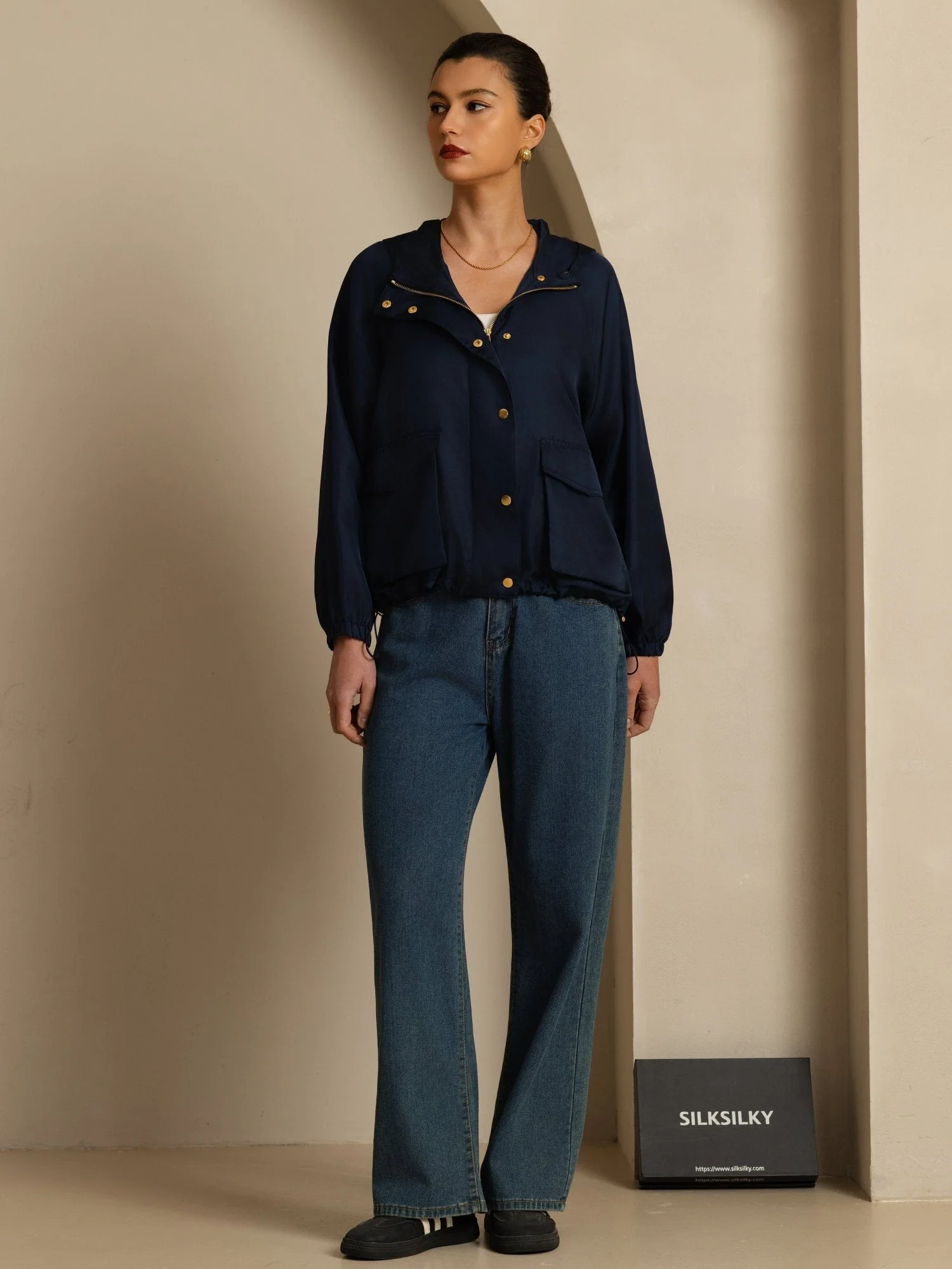 Chaqueta Con Capucha Para Mujer De Seda Pura Con Grandes Bolsillos Con Solapa - Image 21