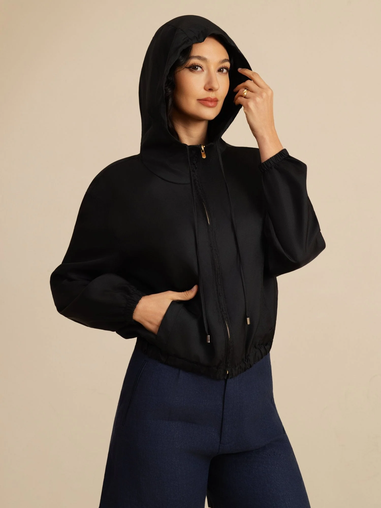 Chaqueta Corta Con Capucha Para Mujer De Seda Pura Con Bolsillos - Image 12