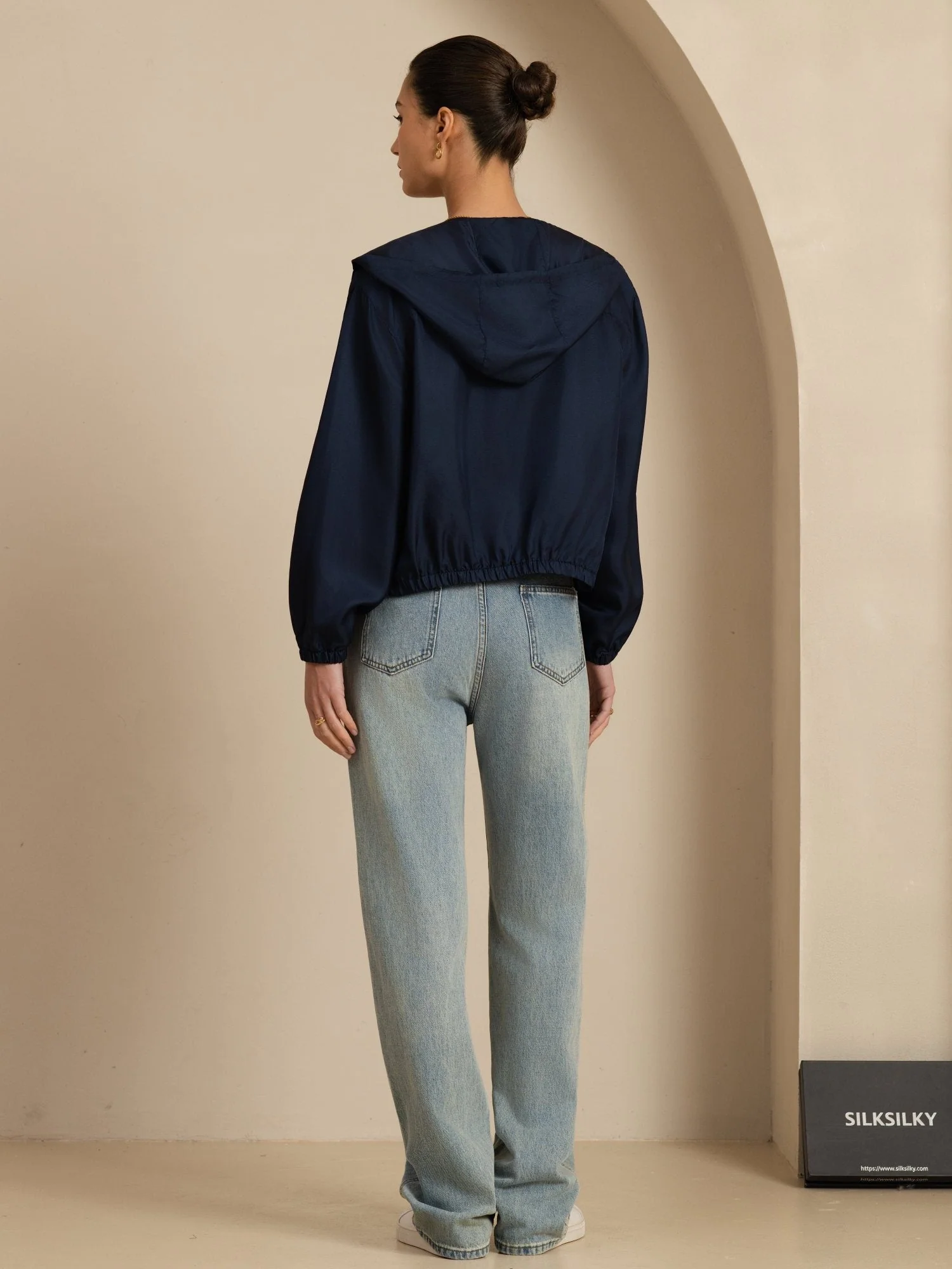 Chaqueta Corta Con Capucha Para Mujer De Seda Pura Con Bolsillos - Image 22