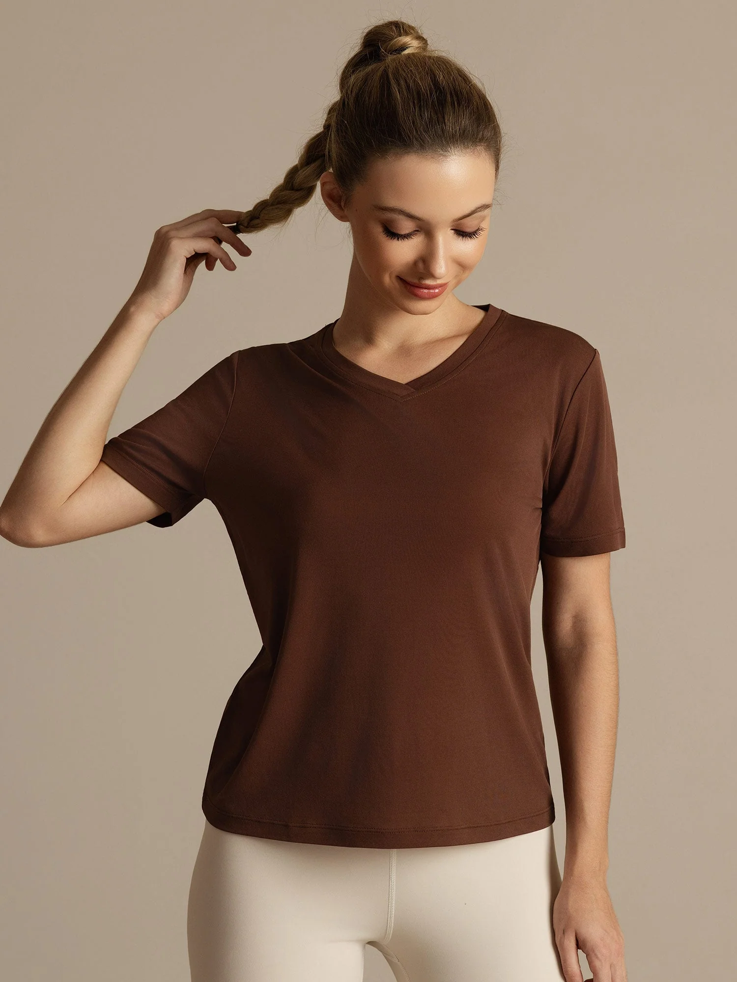 Camiseta Deportiva de Manga Corta con Cuello en V Resistente a los Enganches de Seda Pura para Mujer - Image 21