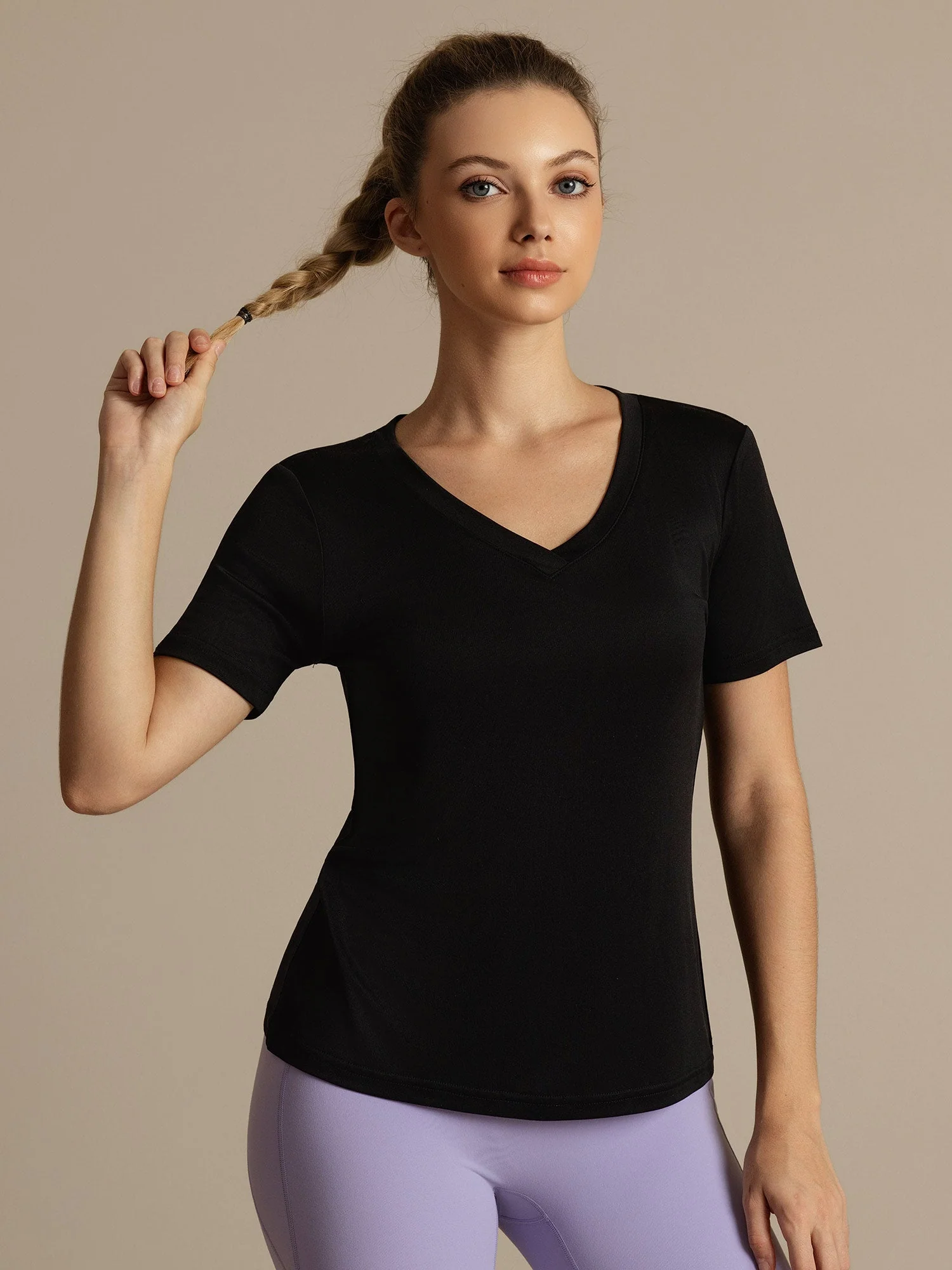 Camiseta Deportiva de Manga Corta con Cuello en V Resistente a los Enganches de Seda Pura para Mujer - Image 4
