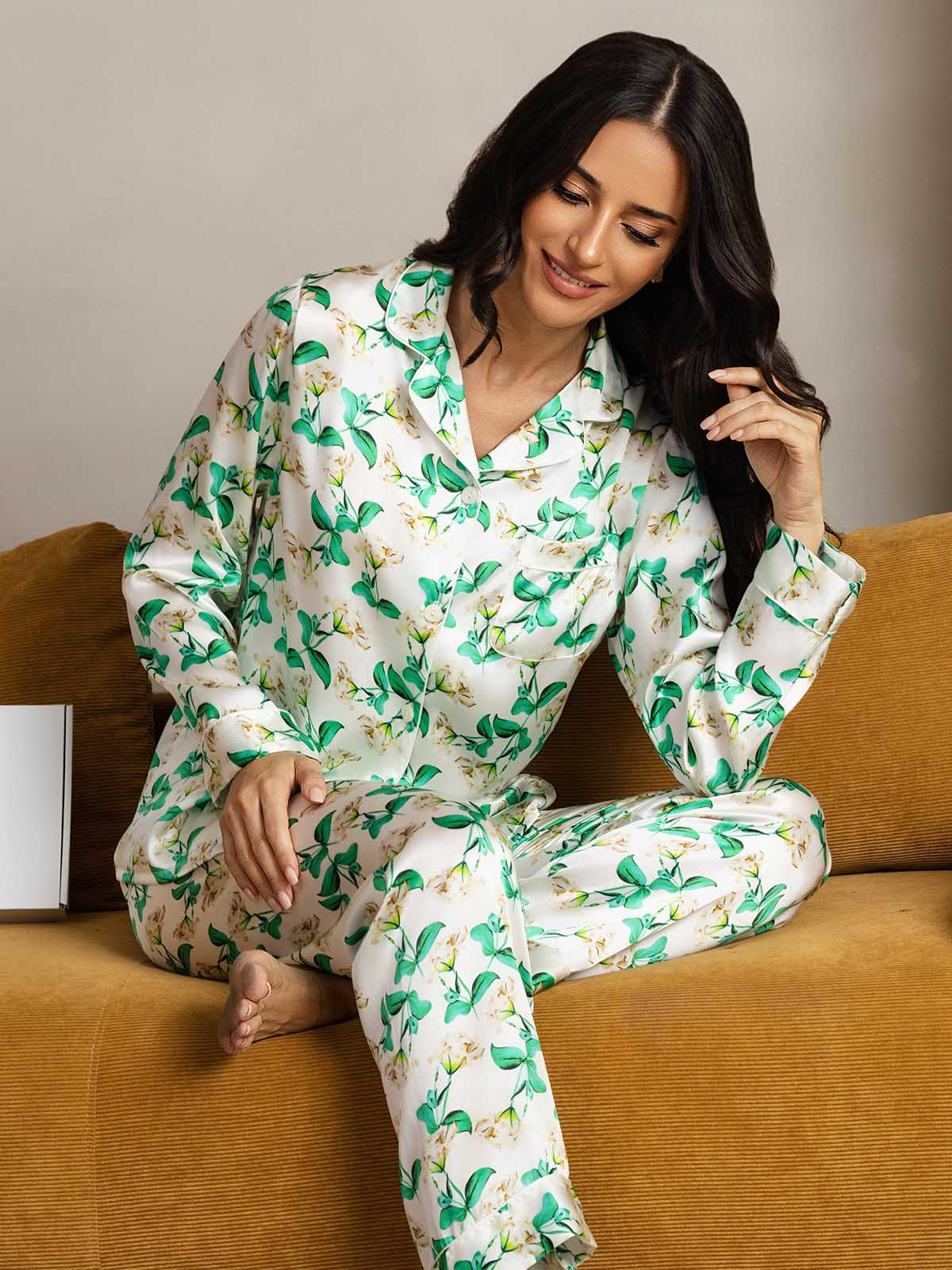 Conjunto De Pijama De Seda Pura Para Mujer Con Estampado Floral Verde Manga Larga Y Cuello Con Solapas - Image 6