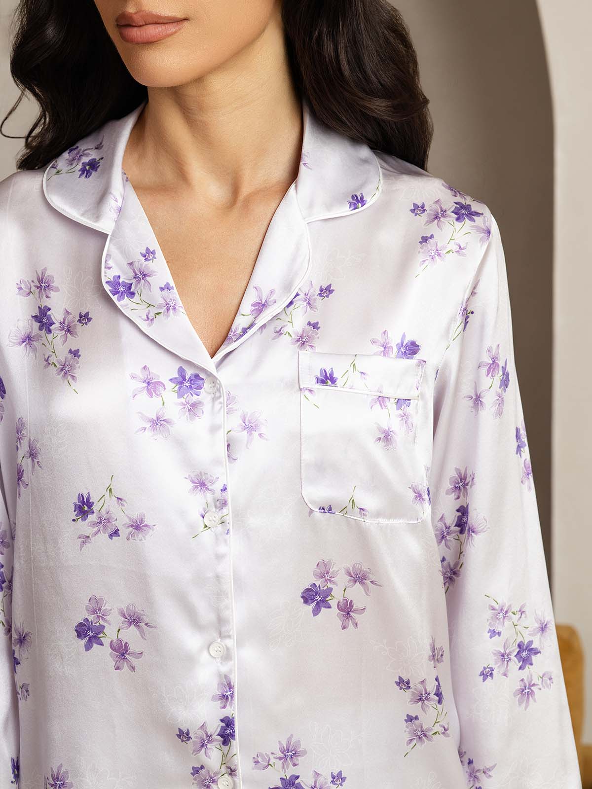 Pijama De Seda Pura Para Mujer Con Estampado Flor Lila Manga Larga Cuello Con Solapa - Image 5